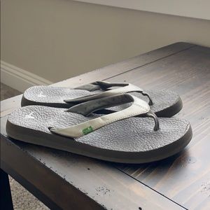 Sanuk Flip Flops Size 8 Women’s